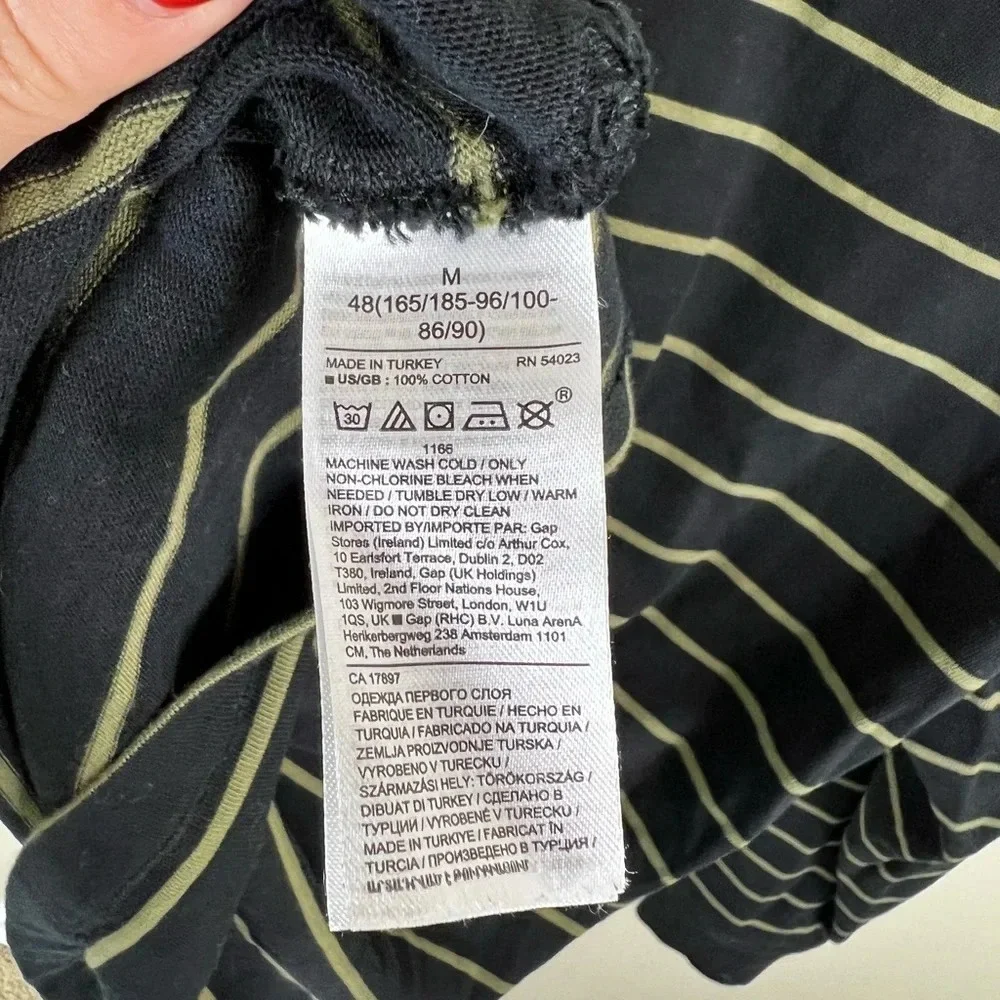 Banana Republic • Heavyweight Cotton T-Shirt